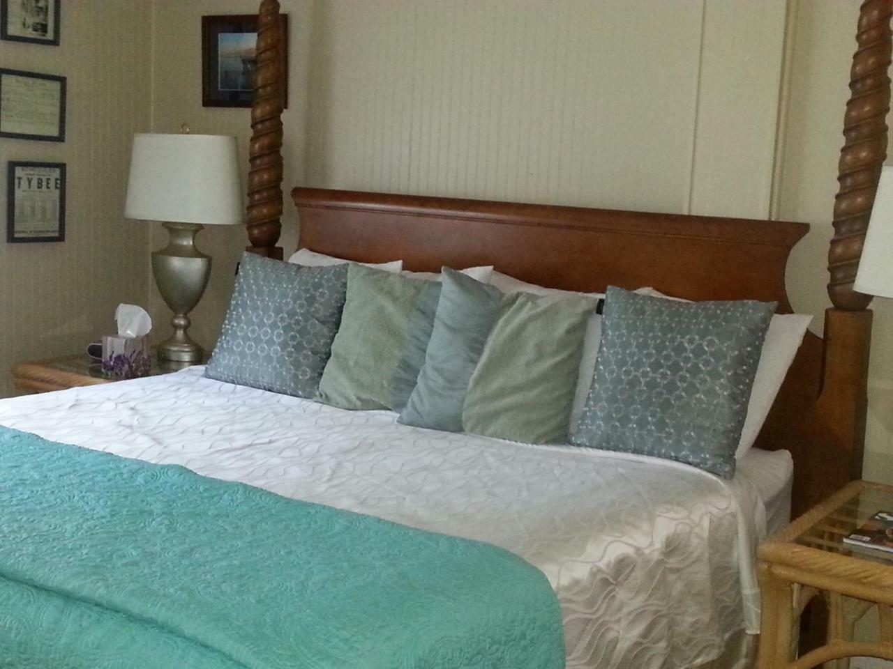 Tybee Island Inn Bed & Breakfast Room photo